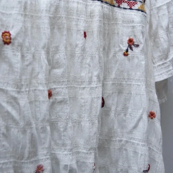 Knox Rose Embroidered Floral Top, Size Medium - Picture 4 of 8